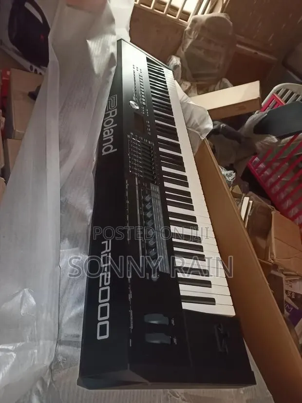 Roland RD 2000 · Photo 1
