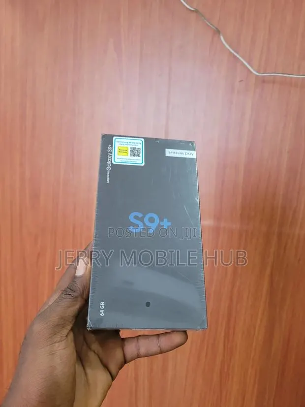New Samsung Galaxy S9 Plus 64 GB Blue · Photo 1