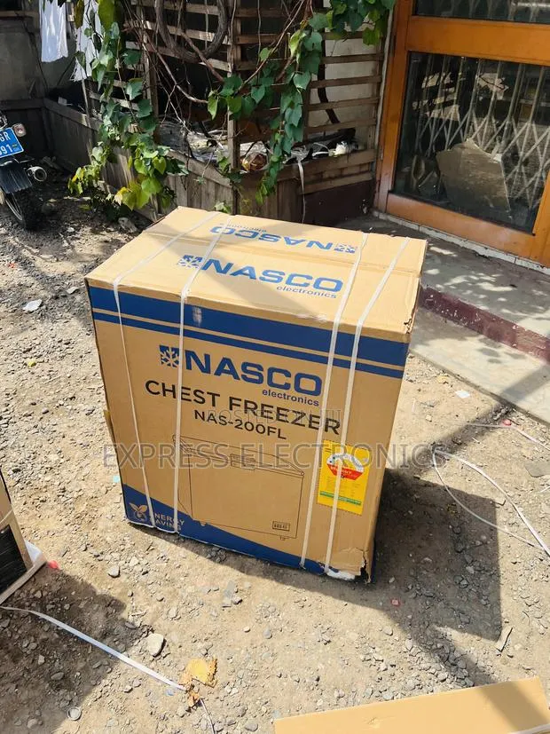 Long Lasting Effects Gold Chest Single Door Freezer Nasco Nas-200fl · Photo 1