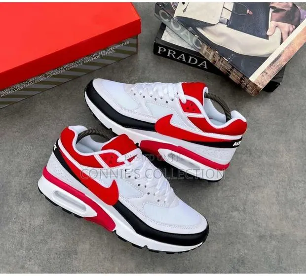 Nike Air Max Bw Sneaker · Photo 1