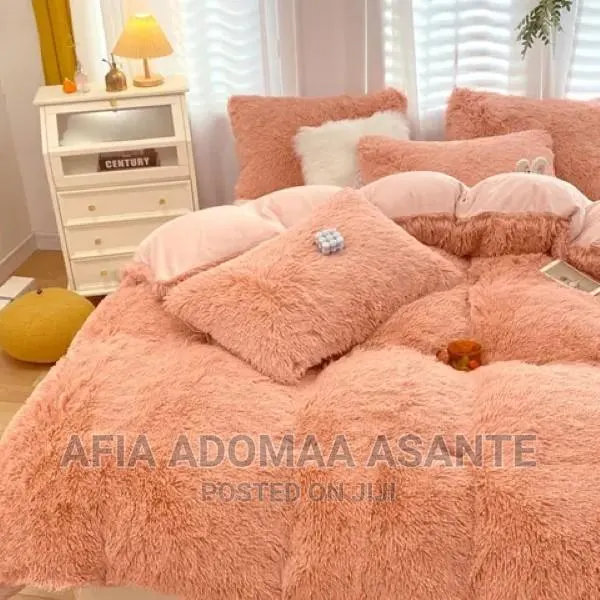 Super King Size Fluffy Duvet Set-7 Pieces · Photo 1