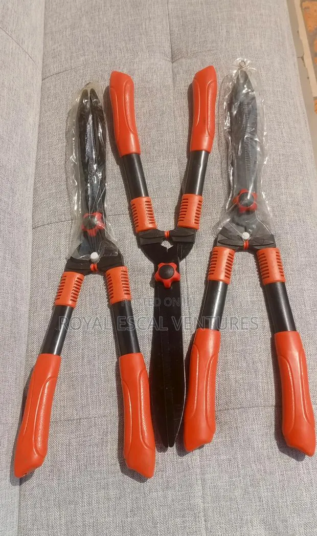 Manual Garden Hedge Shears - Scissors · Photo 1