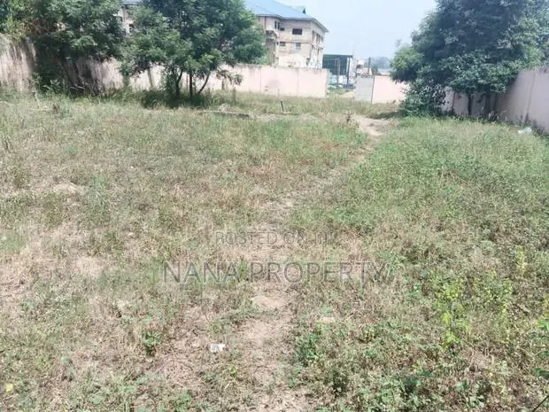 One and Half Plot of Land for Sale Located at Oyibi Saasabi · Photo 1