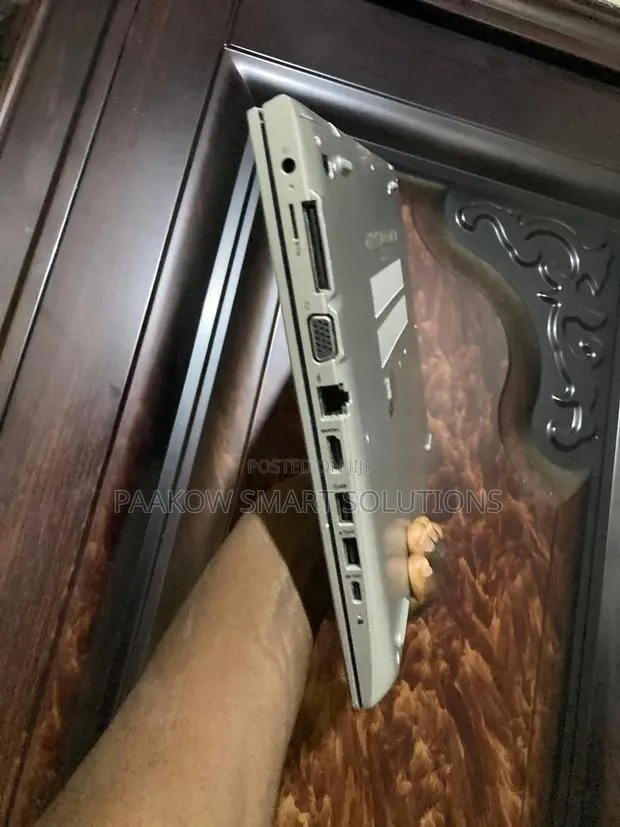 Laptop HP ProBook 640 G4 12GB Intel Core i3 HDD+SSD 750GB · Photo 1