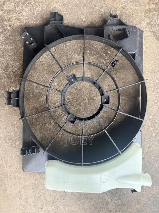 Hyundai Accent / Kia Rio 2012 -17 Radiator Fan Case/Cover · Photo 1