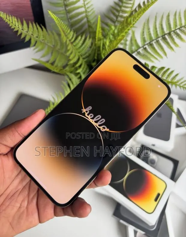 Apple iPhone 14 Pro Max 256 GB Gold · Photo 1