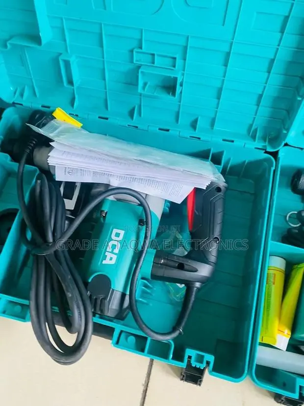 DCA 28mm 1100W Rotary Hammer Drill · Photo 1