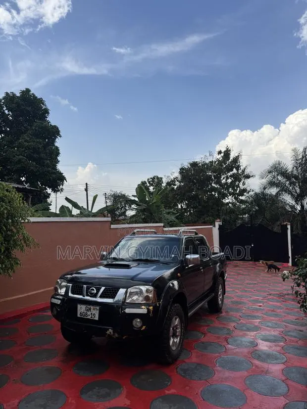 Nissan Hardbody 2019 Black · Photo 1