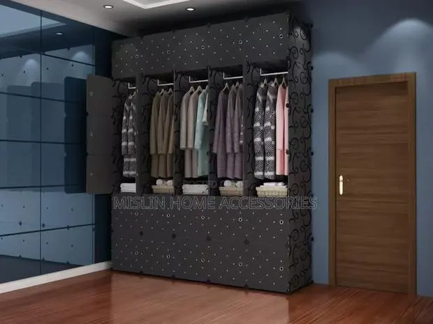 Wardrobe 25 Cubes · Photo 1