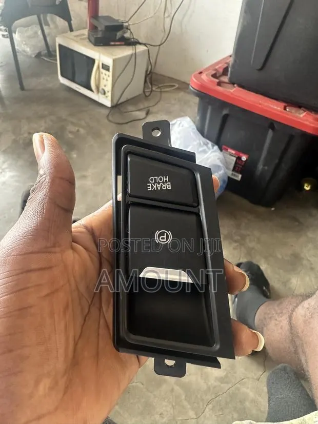 Honda CR-V 2020 Hand Brake Switch · Photo 1