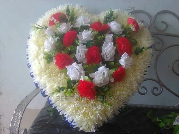 Fine Wreath for Sale · Photo 1