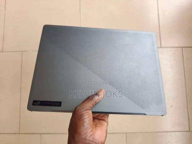 Laptop Asus ROG Zephyrus G14 24GB AMD Ryzen 7 SSD 1T · Photo 1