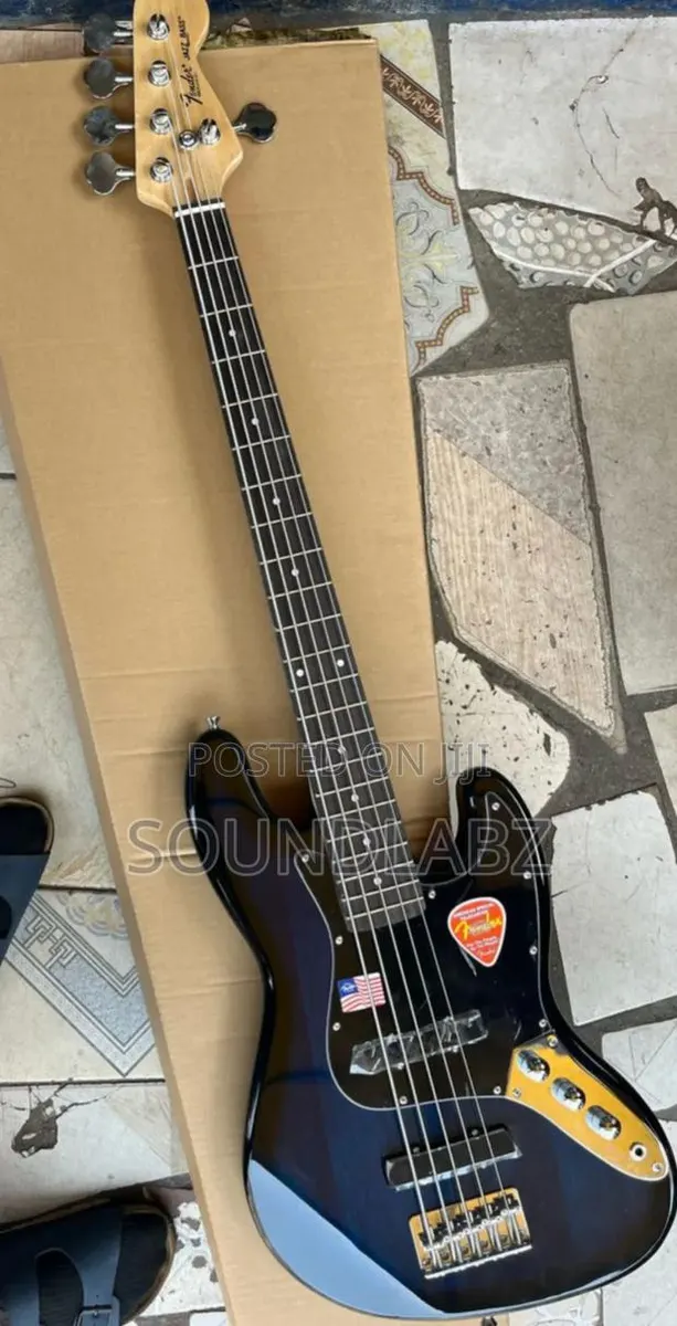 Fender 5-String Bass Guitar(Blue) · Photo 1