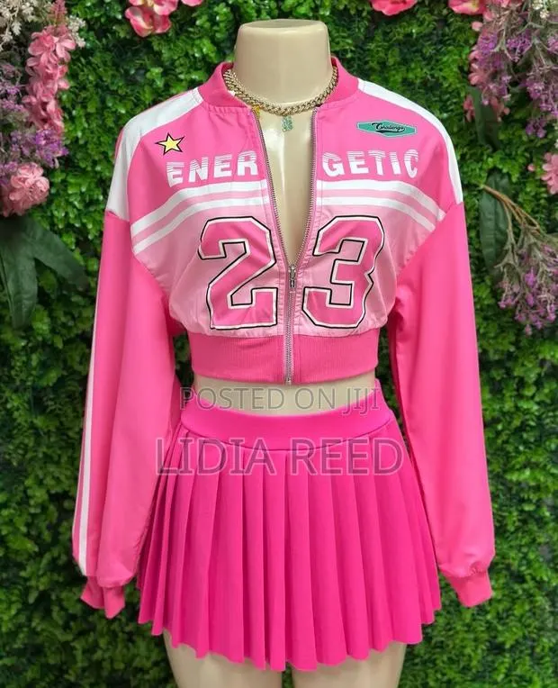 Machislet Charming Short Skirts for Fashionable Ladies · Photo 1
