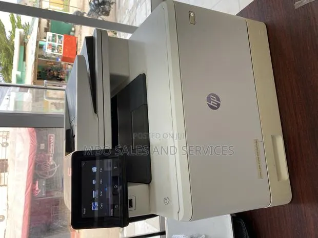 Hp Color Laserjet Pro MFP M477fdw · Photo 1