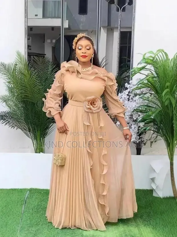 Rich Wife Dress · Photo 1
