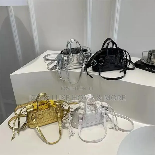 Stylish Handbag · Photo 1