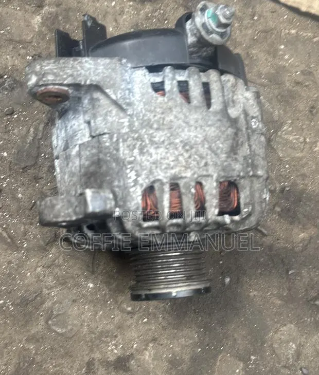 Nissan Jukua Altenator 2010 2012 2013 · Photo 1