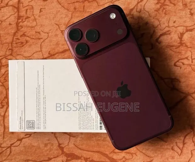 Apple iPhone 18 Pro Max 512 GB Red · Photo 1