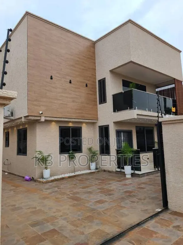 4bdrm Duplex in Kb Properties, American House for rent · Photo 1