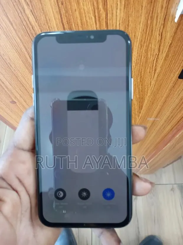 Apple iPhone XS Max 256 GB Black · Photo 1