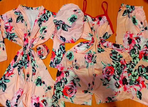 5in1 Nighties · Photo 1
