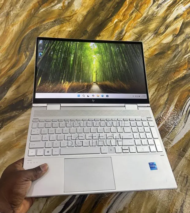 Laptop HP Envy x360 Convertible 15 es2xx 16GB Intel Core i7 SSD 512GB · Photo 1