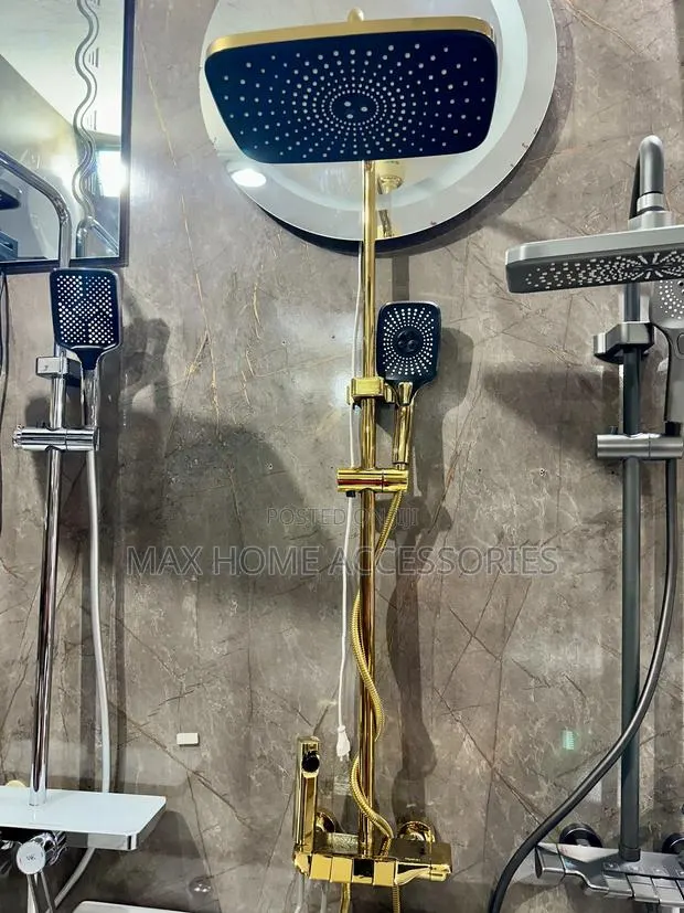 4 In 1 Gold Shower · Photo 1