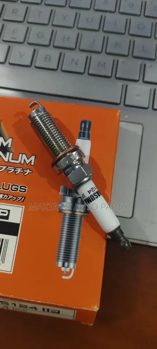 MASUMA S124 (LR050998) Spark Plugs for Range Rover Velar · Photo 1