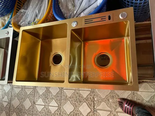 Golden Kitchen Sink With Accessories · Photo 1