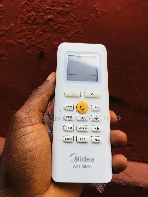 Easy Control: New Midea AC Remote · Photo 1