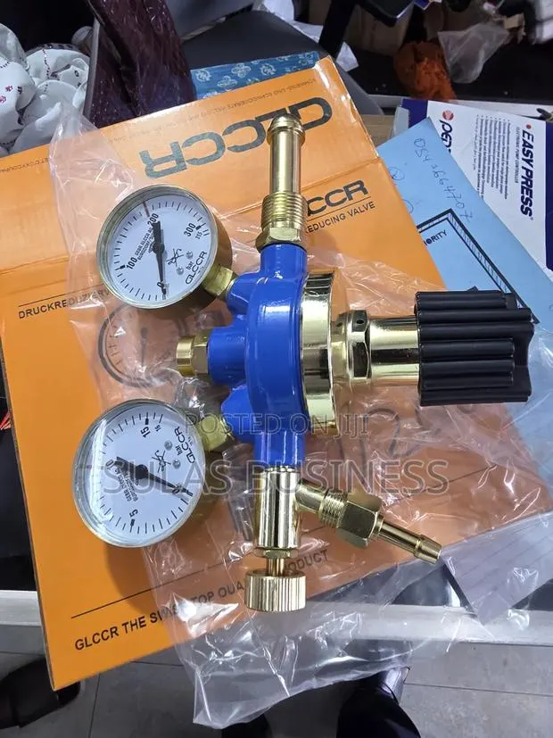 Oxygen Regulator · Photo 2