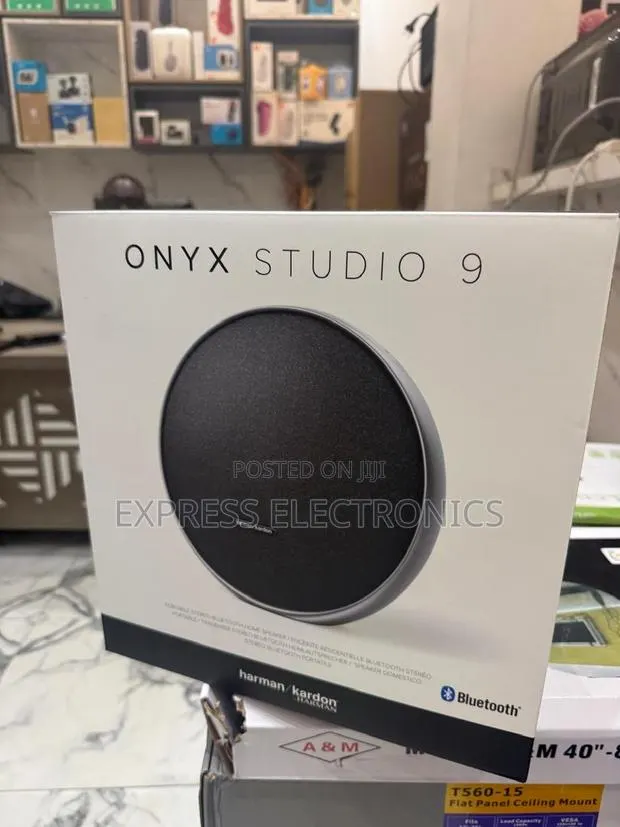 Unlimited Entertainment Onyx Studio 9 Bluetooth Speaker · Photo 1