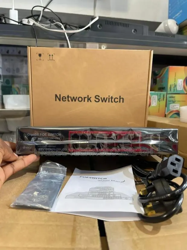 Ai 16port Poe Switch With Gigabit Uplink · Photo 1
