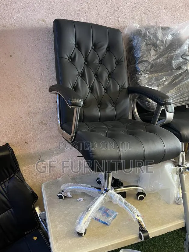Executive Office Chair for Long Sitting · Photo 1