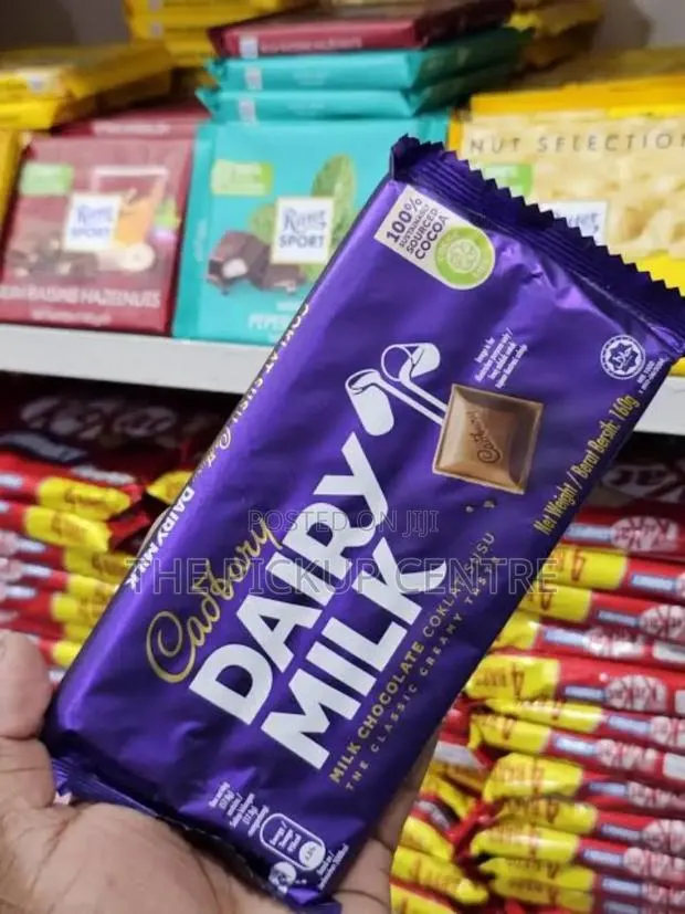 Cadbury Dairy Milk Chocolate Block 180g · Photo 1