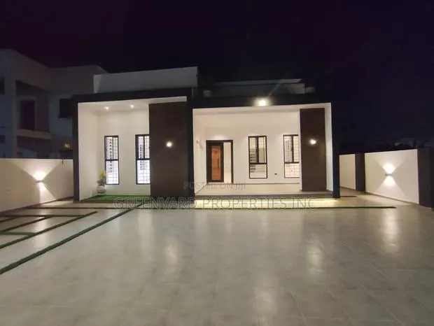3bdrm House in Hills, East Legon for sale