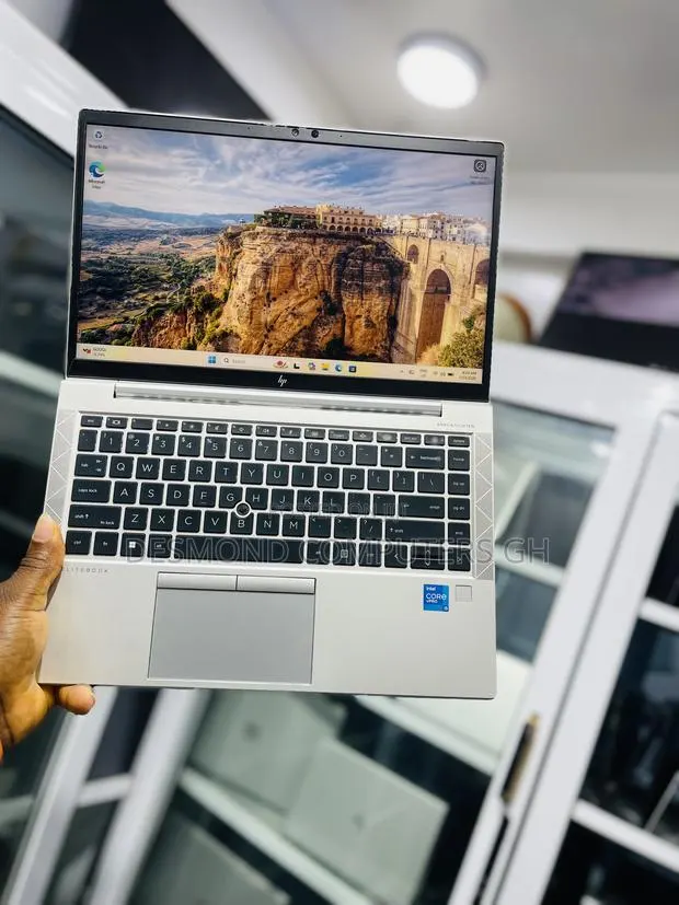 Laptop HP EliteBook 840 G8 16GB Intel Core i5 SSD 256GB · Photo 1