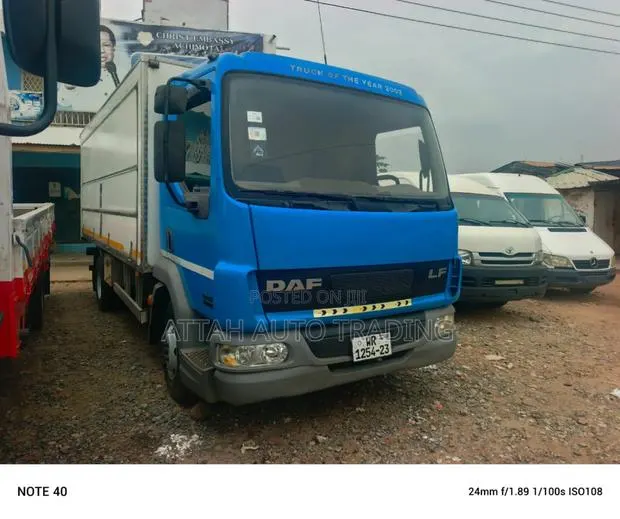 DAF Lf Container 2002 Blue for Sale · Photo 1