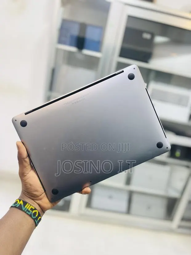 Laptop Apple MacBook Pro 8GB Intel Core I5 SSD 256GB · Photo 1
