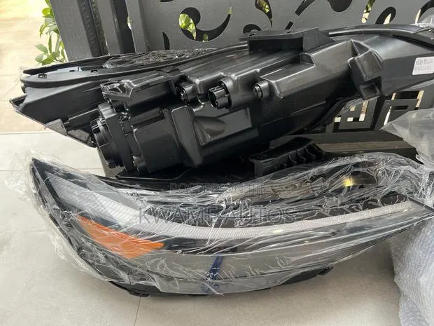 Elantra 2024 2025 Headlight Pair · Photo 1