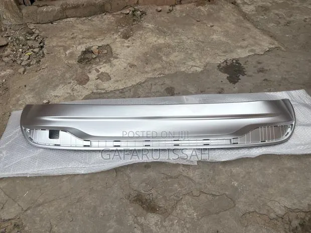 Santa Fe 21-23 Back Bumper Cover Skid Plate · Photo 1