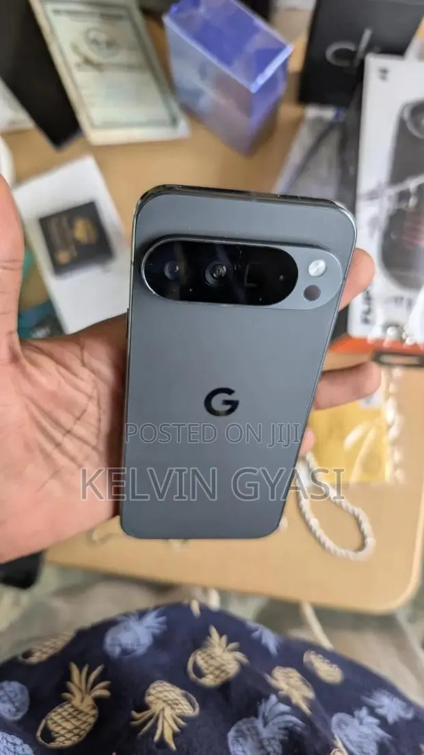 Google Pixel 10 Pro XL 256 GB Black · Photo 1