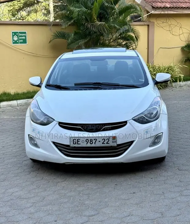 Hyundai Elantra GLS Sedan FWD (1.8L 4cyl 6M) 2013 Gray · Photo 1