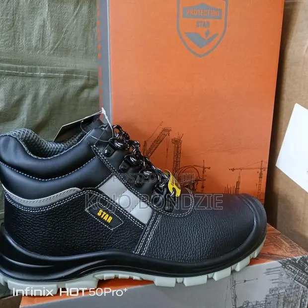 Safety Boot · Photo 3