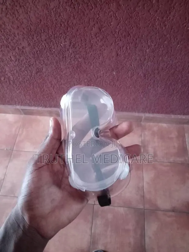 Safety Goggles (Plastic) · Photo 1