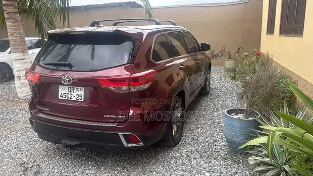 Toyota Highlander Limited 4x4 V6 (3.5L 6cyl 8A) 2018 Burgundy · Photo 1