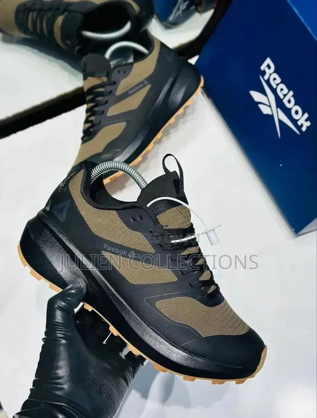 Reebok Runner Trainers Black Army · Photo 1