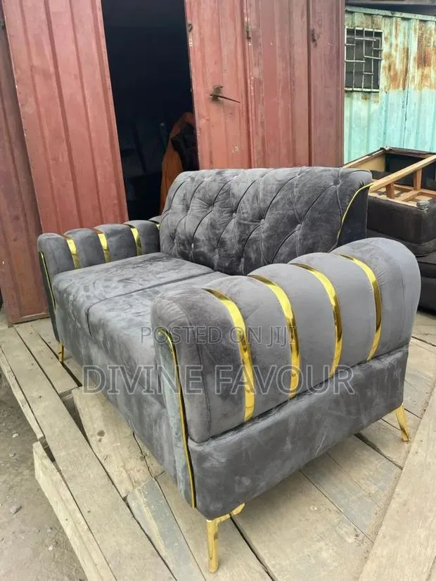 Royal Comfortable Three in One Sofa on Sale · Photo 1