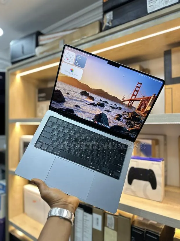 Laptop Apple MacBook Pro 2024 M3 8GB Apple M3 SSD 512GB · Photo 1